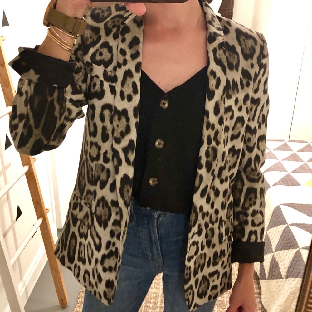 Price Drop! Zara Leopard Blazer